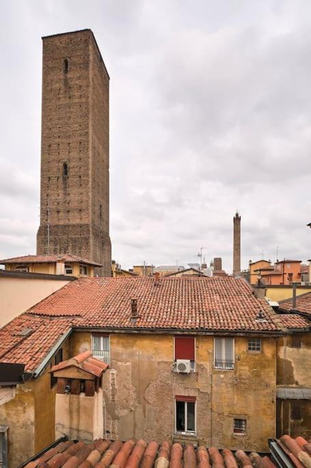 Lussuoso Appartamento Nel Cuore Del Centro Storico 博洛尼亚 外观 照片
